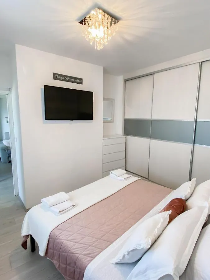 Homey Apartment With A View Split