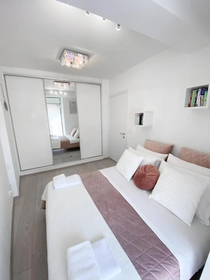 Homey Apartment With A View Split Croatia