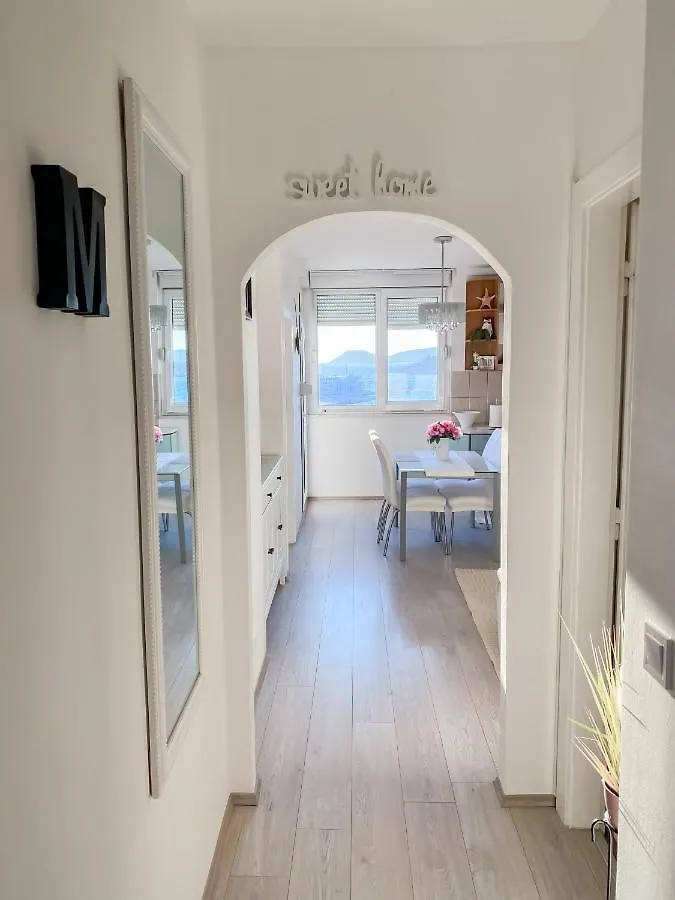 Homey Apartment With A View Split